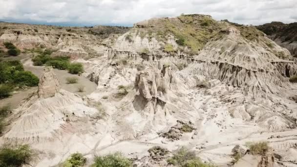 Imágenes Aéreas Del Dron Del Desierto Gris Desierto Tatacoa Colombia — Vídeos de Stock