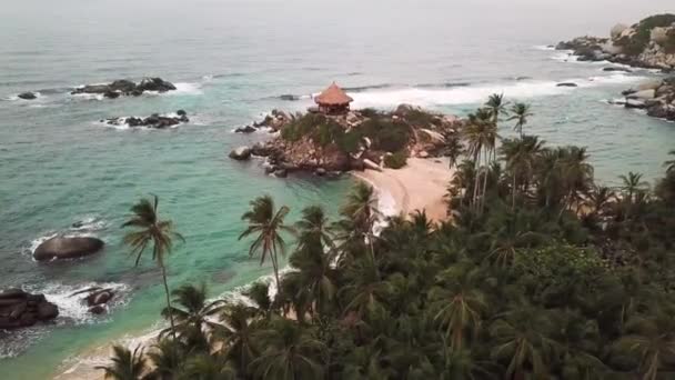 Légi Felvétel Paradicsom Természetéről Naplementekor Tayrona Nemzeti Parkban Kolumbiában Latin — Stock videók