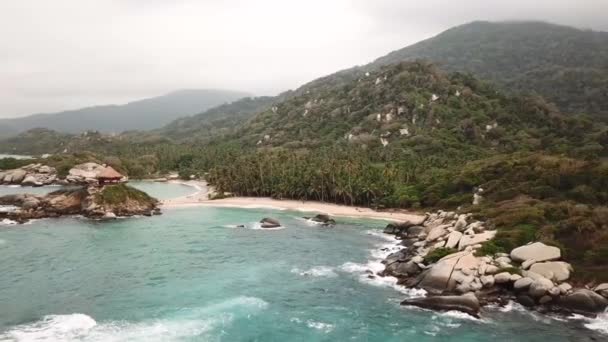 Drohnenaufnahmen Der Paradiesischen Natur Tayrona Nationalpark Kolumbien Lateinamerika Kiosk Cabo — Stockvideo