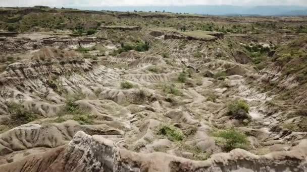Imágenes Aéreas Del Dron Del Desierto Gris Desierto Tatacoa Colombia — Vídeos de Stock