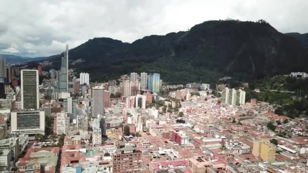 Luchtfoto Van Bogota Het Centrum Met Monserrate Bacata Building South — Stockvideo
