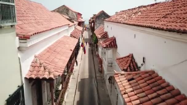 Cartagena Kolumbie Dron Shot Starého Města Cartagena Leť Úzkou Uličkou — Stock video