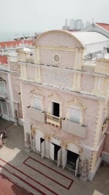 Cartagena, Kolombiya. Cartagena 'daki Teatro Heredia' nın Drone Shot 'u. Yüksek kalite 4k görüntü.