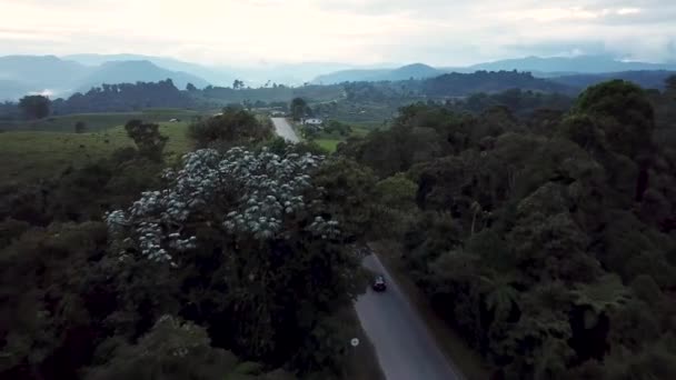 Letecké Záběry Malých Kolumbijských Vesnic Při Západu Slunce Cestě Národního — Stock video