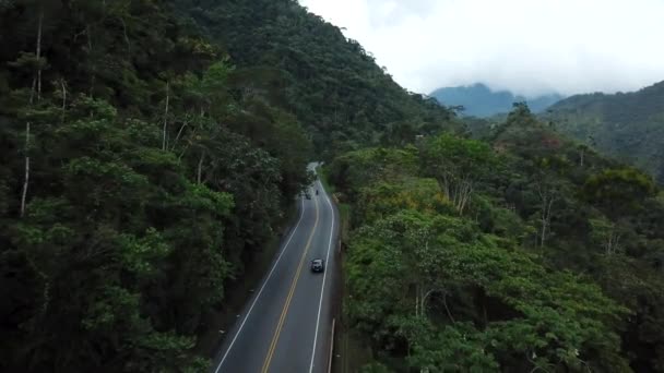 Nagranie Dronów Lotniczych Samochodu Drodze Purace National Natural Park Kolumbia — Wideo stockowe