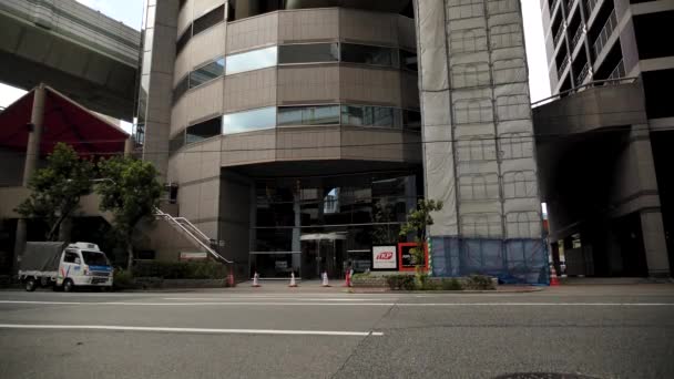 Osaka Japonia Stycznia 2024 Autostrada Przechodząca Przez Budynek Tkp Gate — Wideo stockowe