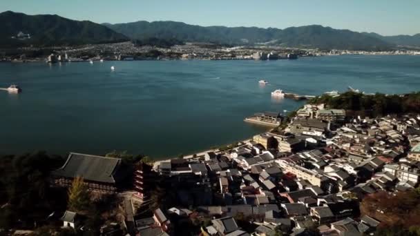 Isla Miyajima Cerca Hiroshima Japón Vista Aérea Una Icónica Puerta — Vídeos de Stock