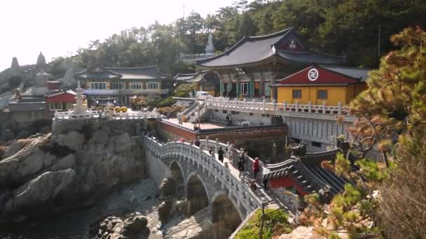Utsikt Över Haedong Yonggungsa Temple Nära Busan Sydkorea Högkvalitativ Film — Stockvideo