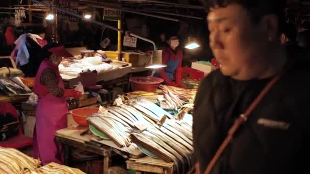 Busan Sydkorea Februari Koreas Största Fiskmarknad Yttre Delen Jagalchis Fiskmarknad — Stockvideo
