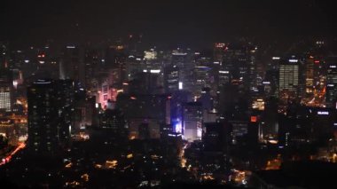 Busan, Güney Kore - 25 Şubat 24: Namsan Mountain Park, Güney Kore 'den Seul Gece Görüşü. Yüksek kalite 4k görüntü