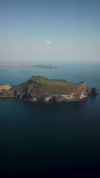 Drone Shot Seongsan Ilchulbong Jeju Island Republic Korea Vista Aérea — Vídeos de Stock