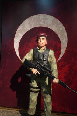 Manzikert, Türkiye, 30 Temmuz 2024, Türkiye Tarihi Yolculuğu: Orta Asya 'dan Modern Çağa, Mu Malazgirt Türk Tarih Müzesi' nde Semboller, Eserler ve Anahtar Anlar Araştırması.