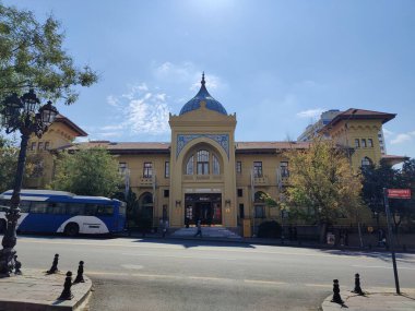 19 Eylül 2024 'te Ankara Palas, Ankara, Türkiye' de resmi bir devlet konuk evi olarak kullanılan tarihi bir binadır.