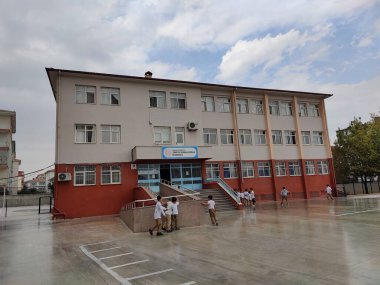 Ankara, Türkiye, 30 Eylül 2024, Zekiye Güdulluoğlu İkokulu Binas (İngilizce: Zekiye Güdulluoğlu İlköğretim Okulu)