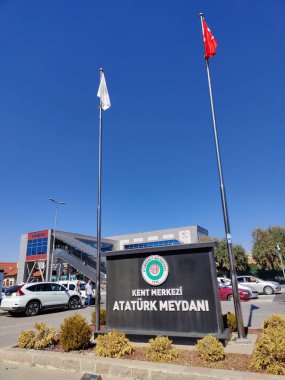 30 Eylül 2024, Etimesgut Atatrk Meydanı: Ankara 'da İlerleme ve Birlik Sembolü, Çağdaş Mimarlık ve Türk Kültürü, Toplum Topluluğu Toplumu Toplama ve Sivil Kimlik Merkezi Merkezi