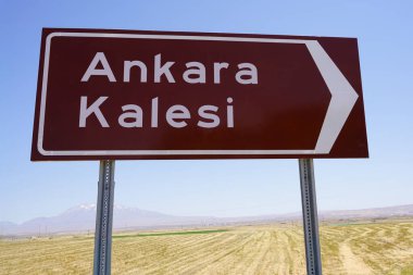 Ankara Şatosu: Türkiye 'nin Sermaye Sunan Antik Duvarlara Bakan Tarihi Kale ve Geçmiş Zenginlere İyi Korunmuş Eser ve Kültürel Önemi Olan Bir Bakış