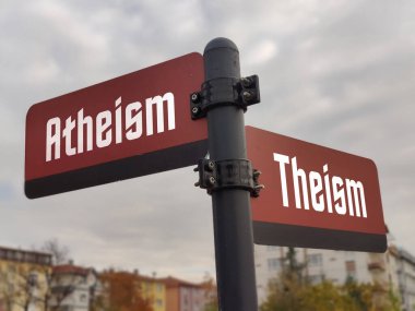 Mahkumiyetin Kavşağı: Ateizm Teizme Karşı İnanç ve Şüphenin Kavşağında Felsefi Duruş