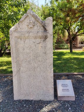 Ankara, Türkiye, 23 Temmuz 2025, Antik Eko 'lar: Ankara, Anadolu' daki Tarihi Kentten Ayrıntılı Roma Mezar Taşları ve Cenaze Eserleri