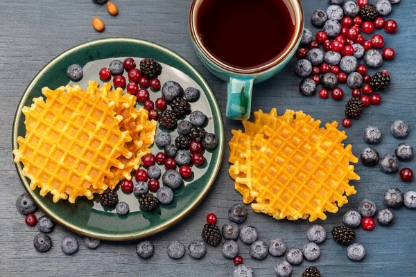 Blueberries Blackberries Cranberries Waffles Table Plate Cup Coffee Mug Flat — Stock Photo, Image