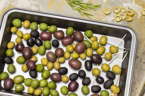 Different Varieties Olives Metal Tray Rusty Metal Background Flat Lay — Stock Photo, Image