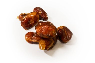 Tarihler, bu meyve genellikle Ramazan ayında ya da oruç ayındadır, bu meyve ana karadan Arabistan 'dan gelir. Tadı güzel.