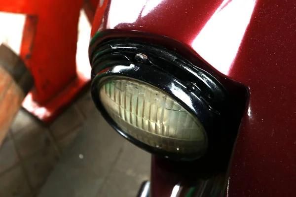 Foto Einer Lampe Aus Einem Alten Fahrzeug — Stockfoto