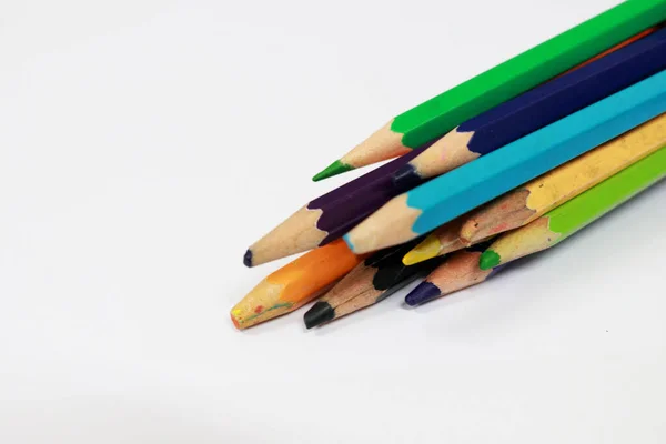 Színes Ceruzák Különböző Színekkel Ezek Ceruzák Rajzolásra Színezésre Szolgálnak Amelyeket — Stock Fotó