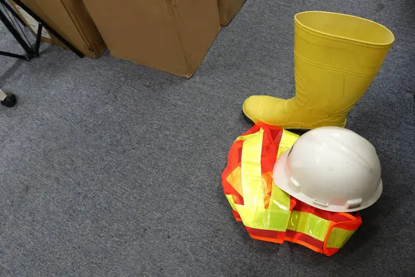 Photo of safety equipment to protect the safety of construction workers, this safety equipment is part of safety first
