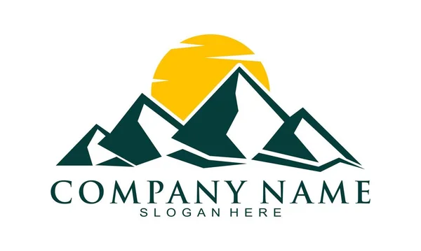 Green Mountain Sun Vector Logo — Stock Vector