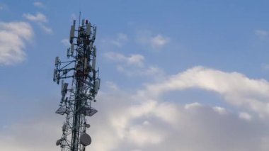 5G kablosuz iletişim kulesi teknoloji cep telefonu radyasyon kirliliği zaman aşımı bulutları