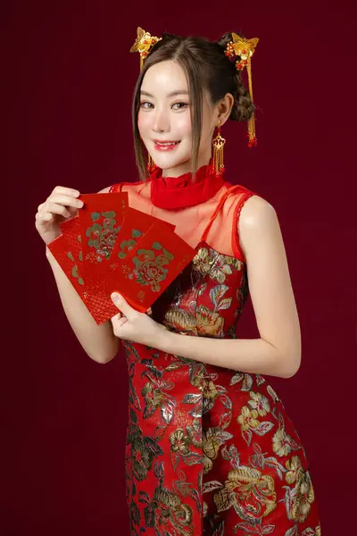 Beautiful Asian Woman Clean Fresh Skin Wearing Traditional Cheongsam Dress — Stock Photo, Image