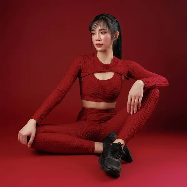 Energetyczne Azjatyckie Dopasowanie Szczupły Dobry Kształt Kulturystyka Atletyczna Kobieta Czerwonych — Zdjęcie stockowe