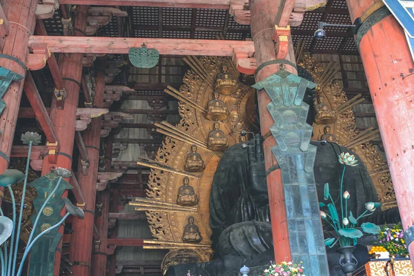 Zbliżenie Wielkiej Sali Buddy Todaij Świątyni Kwietnia 2012 — Zdjęcie stockowe