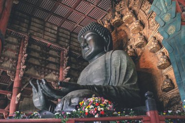 Yüce Buda Daibutsu Den, Todaiji Tapınağında, 9 Nisan 2012