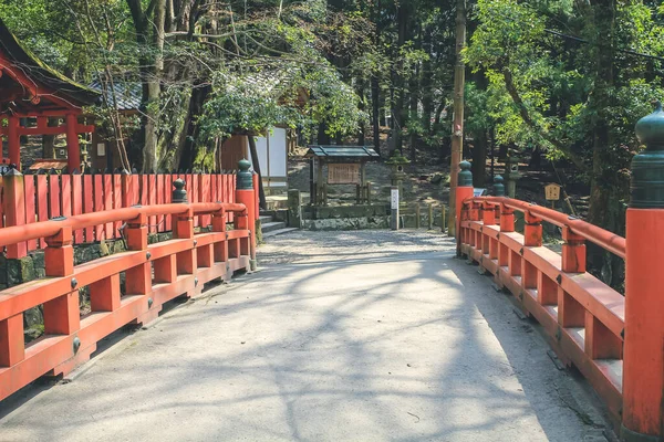Kasuga Taisha Shinto Shrine Pathway Red Bridge April 2012 — Stock Photo, Image
