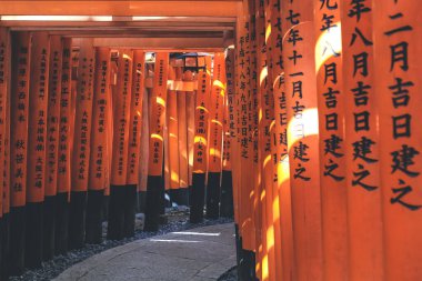 Fushimi inari taisha türbesi Kyoto, Japonya 10 Nisan 2012