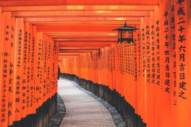 Fushimi inari taisha türbesi Kyoto, Japonya 10 Nisan 2012