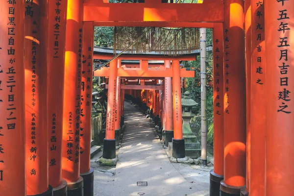 Santuario Torii Gatein Fushimi Inari Taisha Kyoto Aprile 2012 — Foto Stock