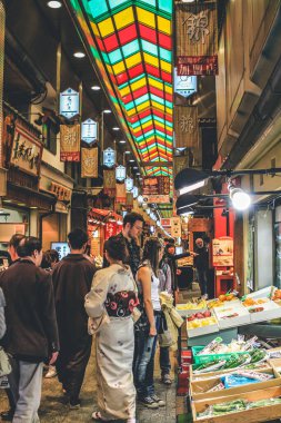 Nishiki Gıda Pazarı, Kyoto 'dan 10 Nisan 2012