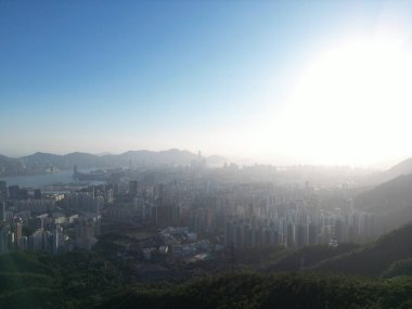 20 Mayıs 2022 Misty Hong Kong silueti, Fei Ngo Shan 'dan bakıyor.