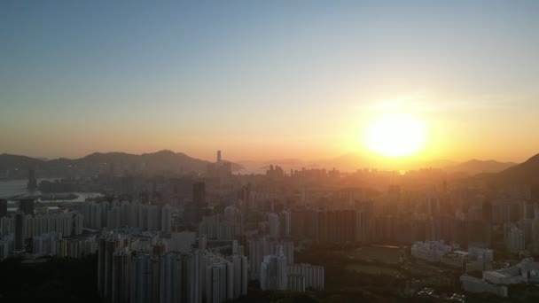 雾腾腾的香港天际线 由飞牛山望向2022年5月20日 — 图库视频影像