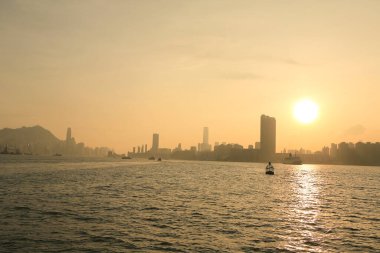 5 Haziran 2012 Victoria Limanı, Hong Kong 'un gün batımı