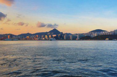 6 Mayıs 2012 Kowloon 'un doğusu, Victoria Limanı.