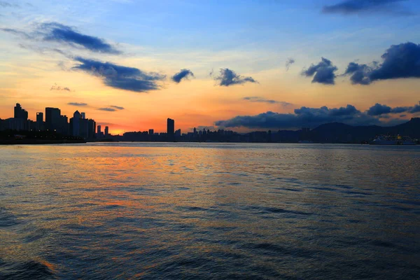 2012年5月6日香港维多利亚港的景观 — 图库照片