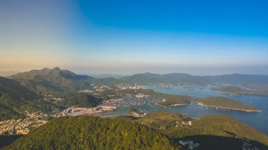 Sai Kung 11 Kasım 2022 'de Liman Barınağı' nın kıyı şeridi.