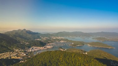 Sai Kung 11 Kasım 2022 'de Liman Barınağı' nın kıyı şeridi.