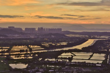 29 Temmuz 2012 alacakaranlığı Yuen uzunluğunda, Hong Kong