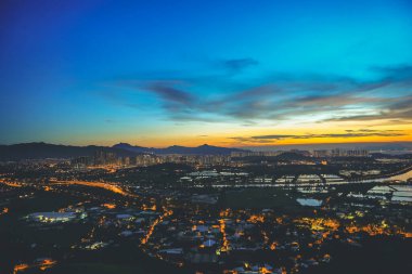 29 Temmuz 2012 alacakaranlığı Yuen uzunluğunda, Hong Kong
