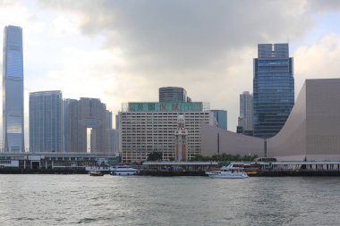 27 Haziran 2012 Gökyüzü Üzerinde Hong Kong Kültür Merkezi Mimari Yapısı