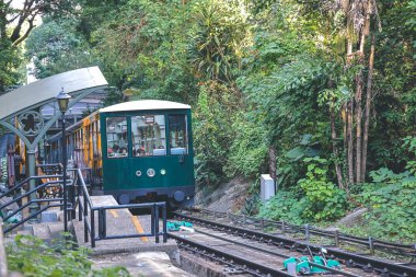 Yeni Peak Tram Pisti MacDonnell Road İstasyonu 14 Ekim 2022